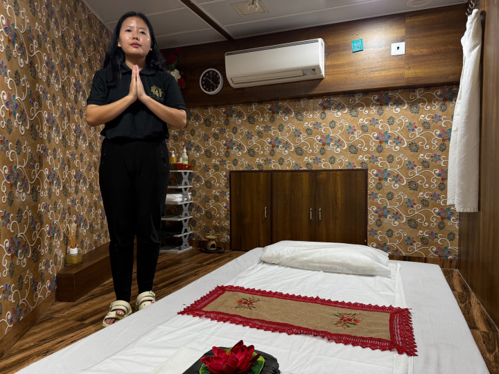 Female therapists spa in mumbai